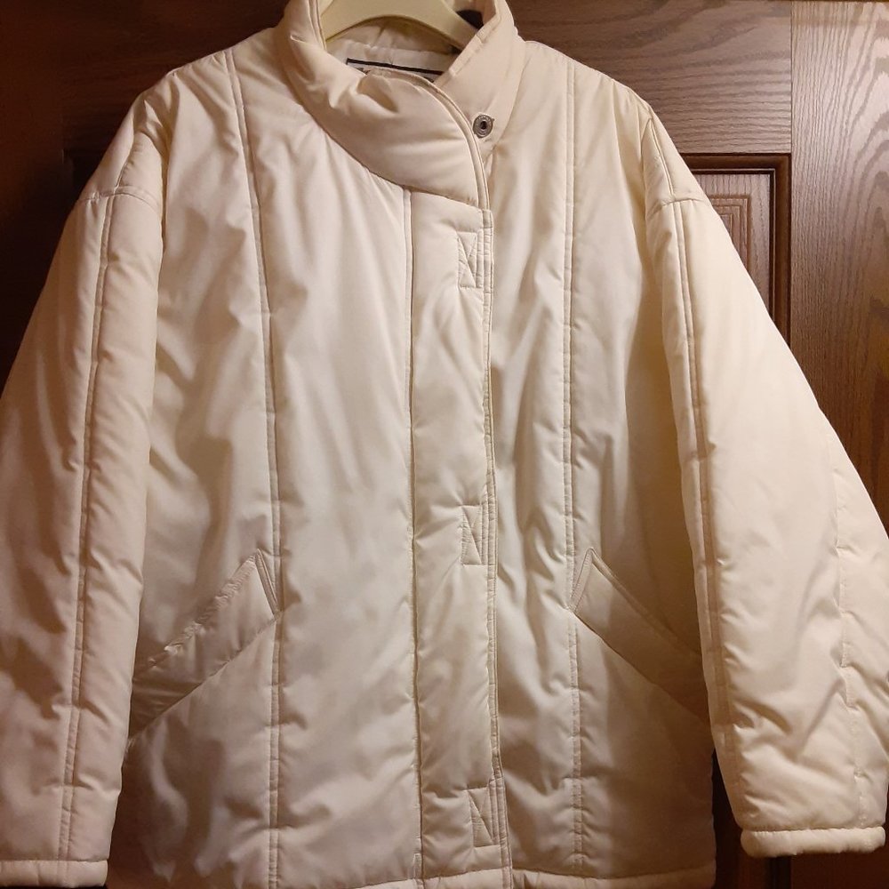 Liz Claiborne Ivory Puffer Jacket size S